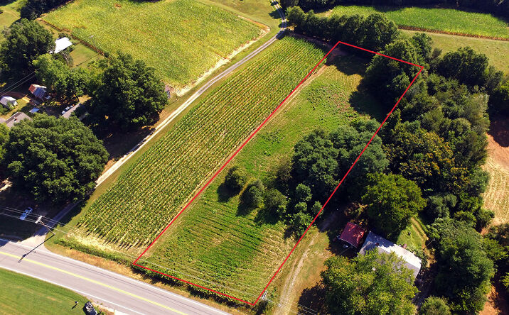 Pictures of Land property located at 8960 N North Carolina Hwy 150, Clemmons, NC 27012 for sales - image #1