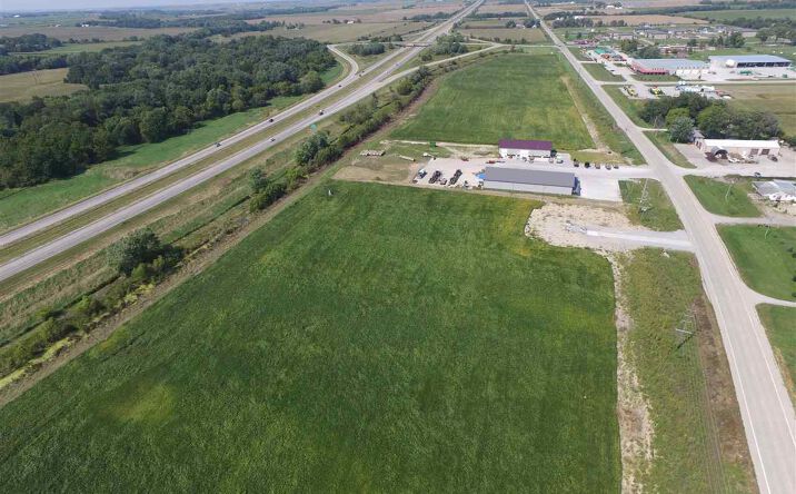 image of property at 5265 OAKCREST HILL RD SE Hills IA 52235-7795