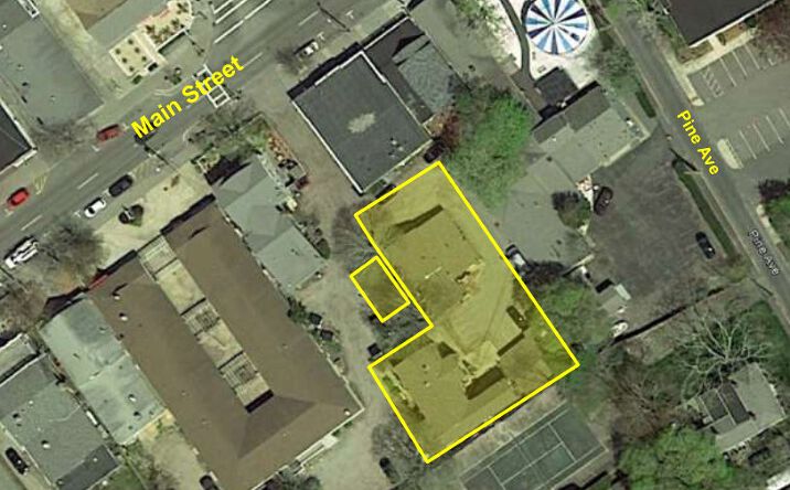 Pictures of Multifamily property located at 557 Main Street, Barnstable, MA 02601 for comps - image #1