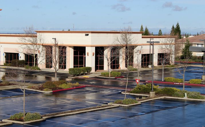 Pictures of Office property located at 2207 Plaza Dr, Rocklin, CA 95765 for comps - image #1