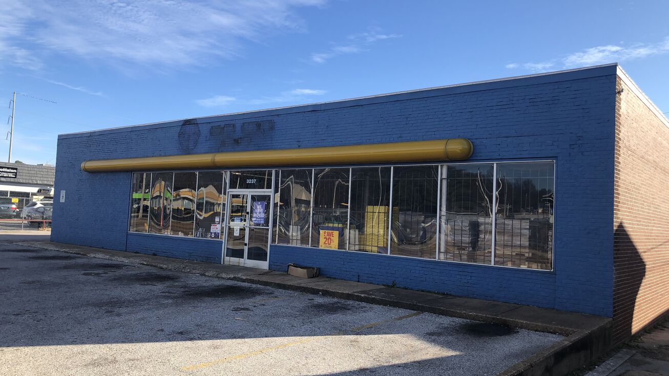 3237 Summer Ave, Memphis, TN 38112 - Retail Property for Sale - 11,700 SF Retail/Commercial Building