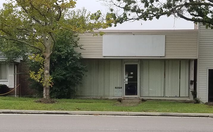 Pictures of Retail, Office property located at 1219 Streng St, Cincinnati, OH 45214 for comps - image #1