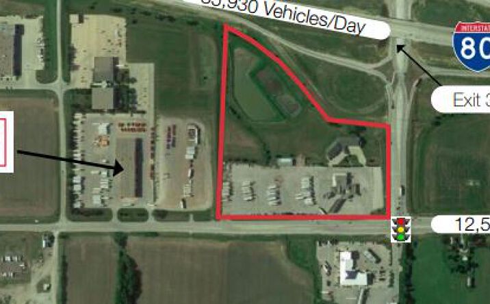 image of property at 4800 W O ST Lincoln NE 68528-9143
