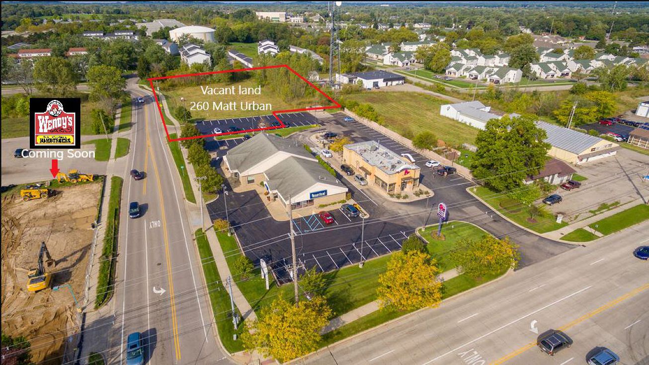 260 Matt Urban Dr, Holland, MI 49423