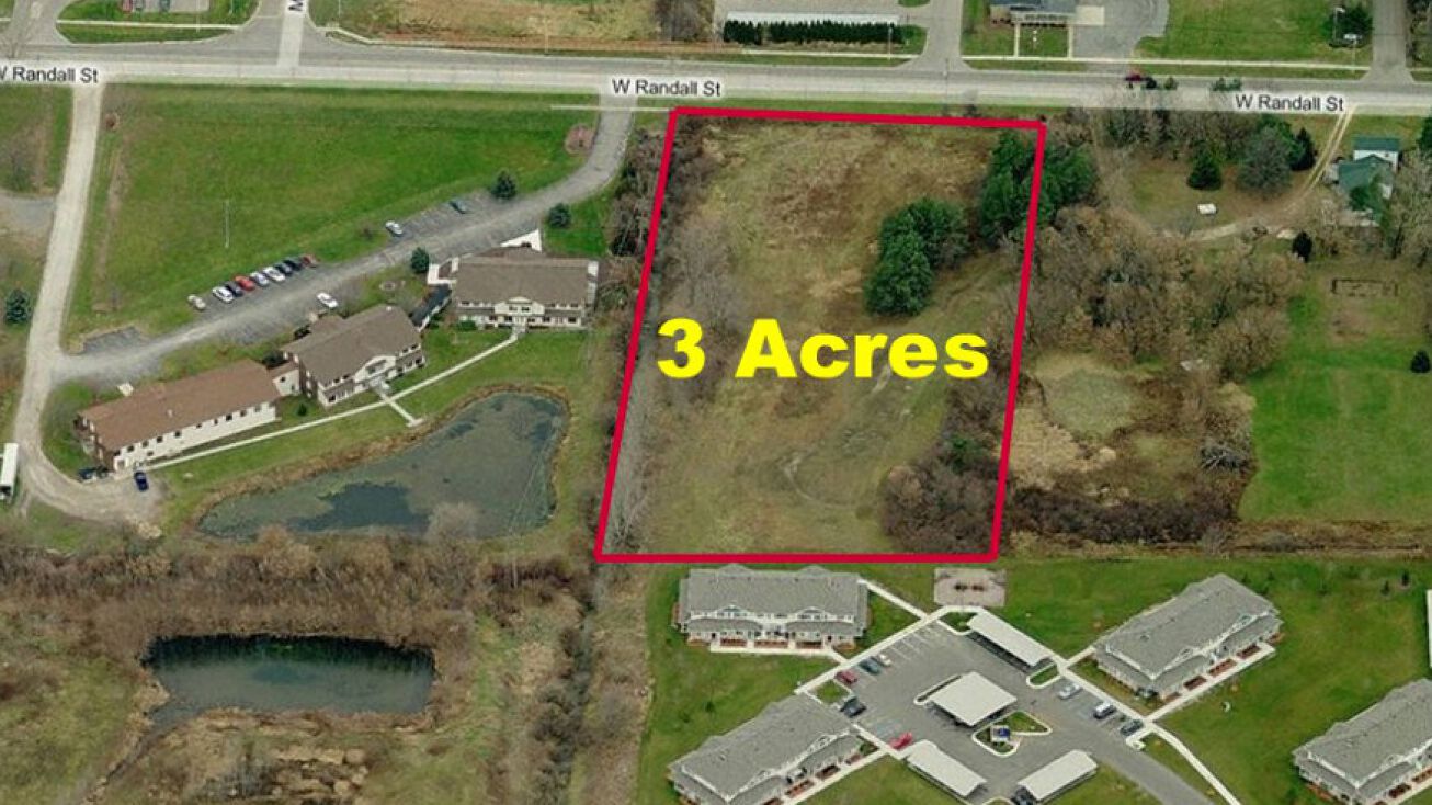 568 W Randall St, Coopersville, MI 49404