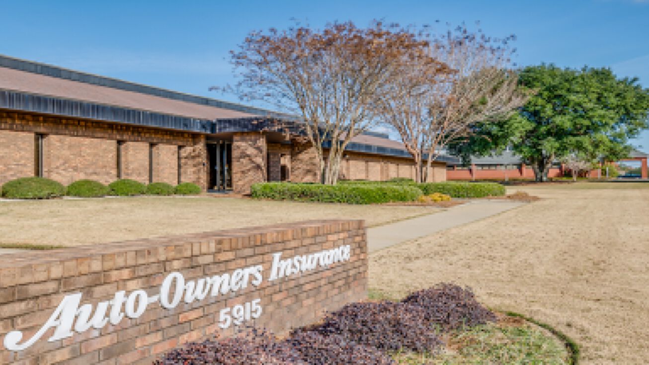 5915 Carmichael Rd, Montgomery, AL 36117 Office Property for Sale