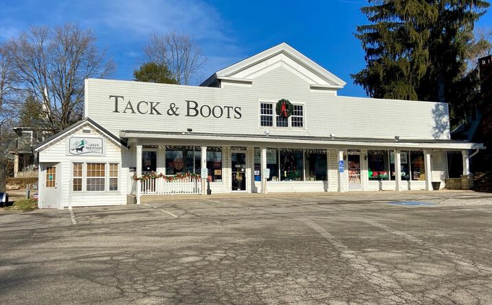 Pictures of Retail property located at 1321 - 1331 Sharon Copley Rd, Sharon Center, OH 44274 for comps - image #1