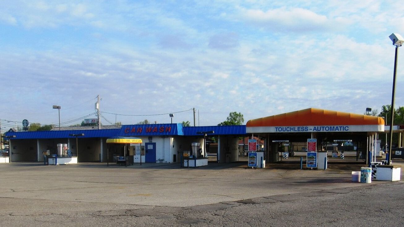 753 N Park Dr, Evansville, IN 47711 Retail Property for Sale Halo Car Washes