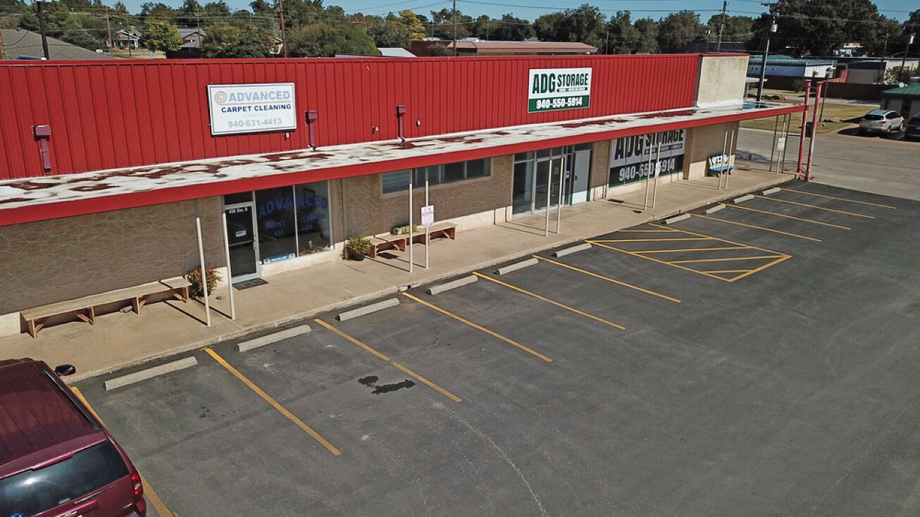 400 W. Park Avenue, Iowa Park, TX 76367 Retail Property for Sale