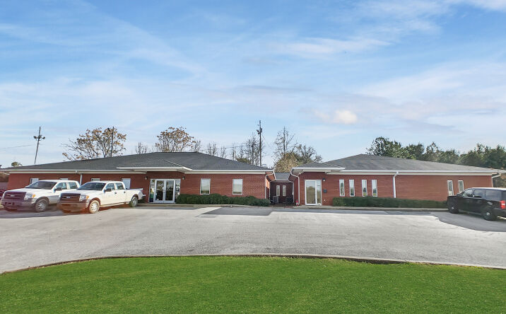 Pictures of Office property located at 6050 Mimosa Cir, Tuscaloosa, AL 35405 for comps - image #1