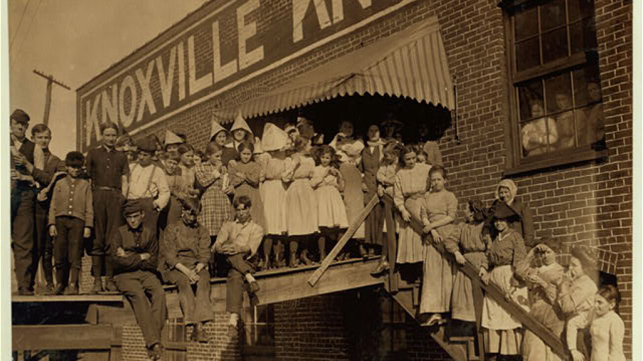 910 Gill Ave, Knoxville, TN 37917