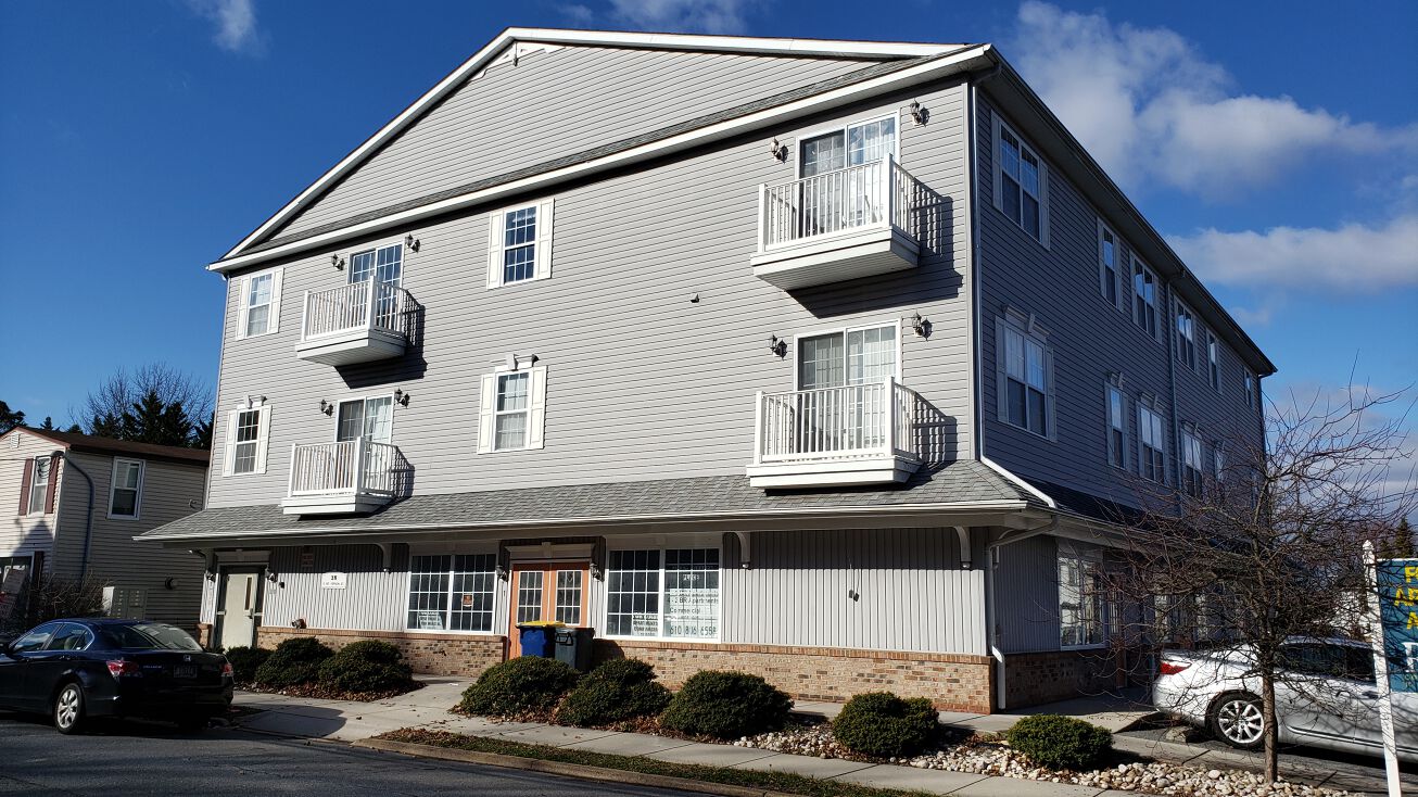 24 E Mt Vernon St, Smyrna, DE 19977