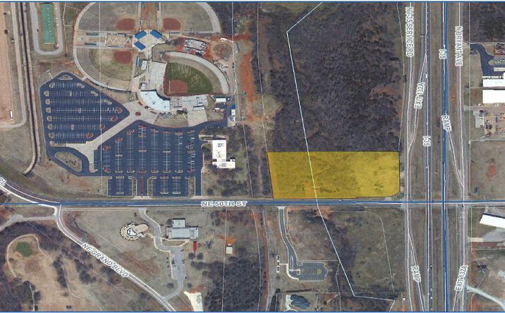 Pictures of Land property located at NE 50th & I-35, Oklahoma City, OK 73111 for sales - image #1