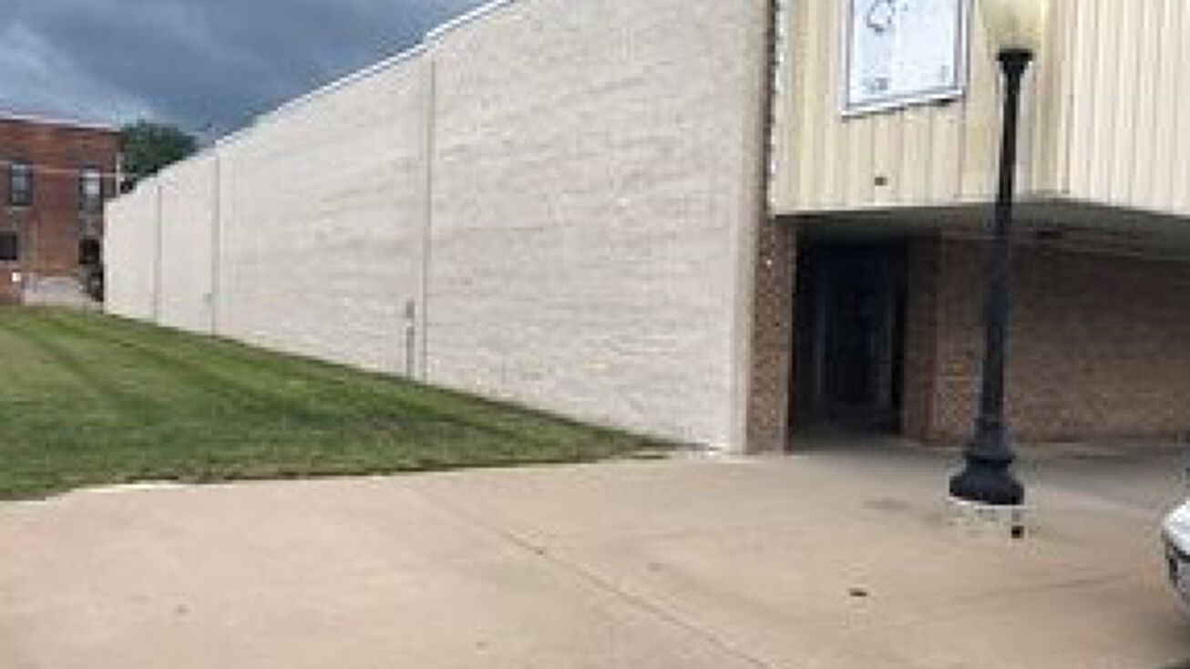 518 N Chestnut St, Minonk, IL 61760