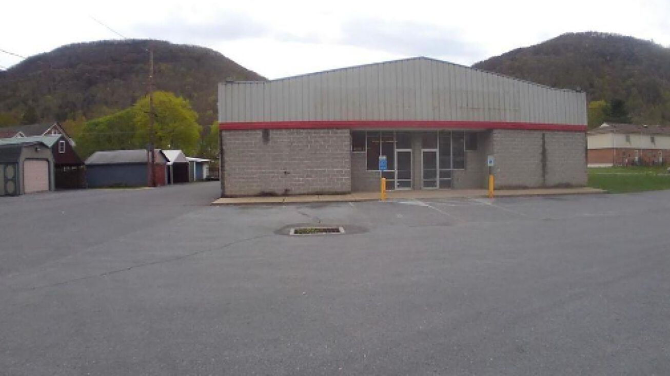 900 Huron Avenue, Renovo, PA 17764 Retail Property for Sale 900
