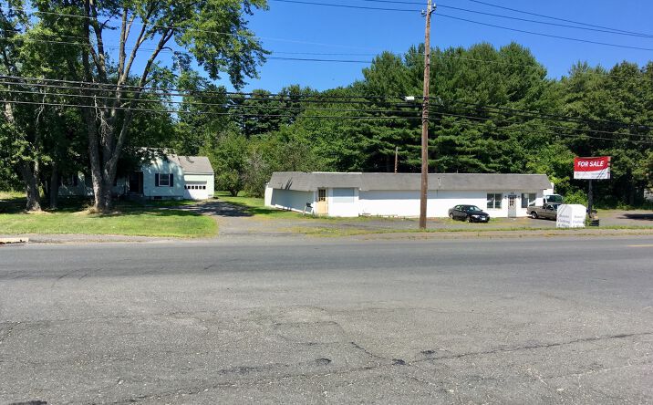 Pictures of Mixed Use, Land property located at 402 Southampton Rd, Westfield, MA 01085 for comps - image #1