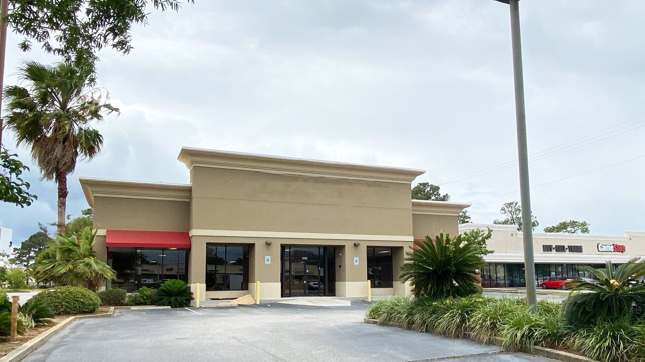 3683 Airport Blvd, Mobile, AL 36608