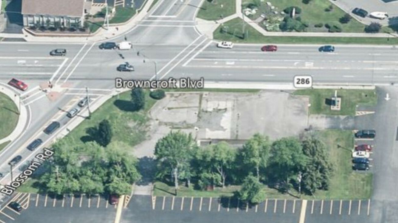 2499 Browncroft Blvd, Rochester, NY 14625