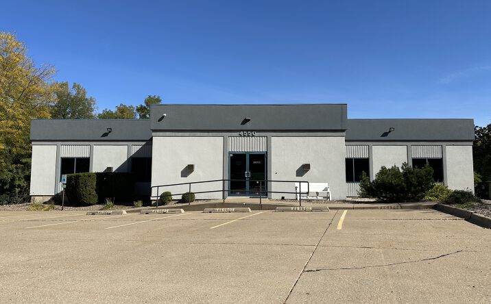 Pictures of Office property located at 4550 Kennedy Drive, Moline, IL 61244 for sales - image #1