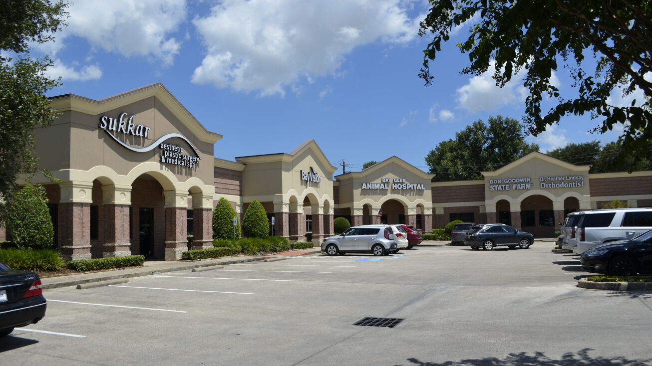 1616 Clear Lake City Blvd, Houston, TX 77062 Retail Property for Sale