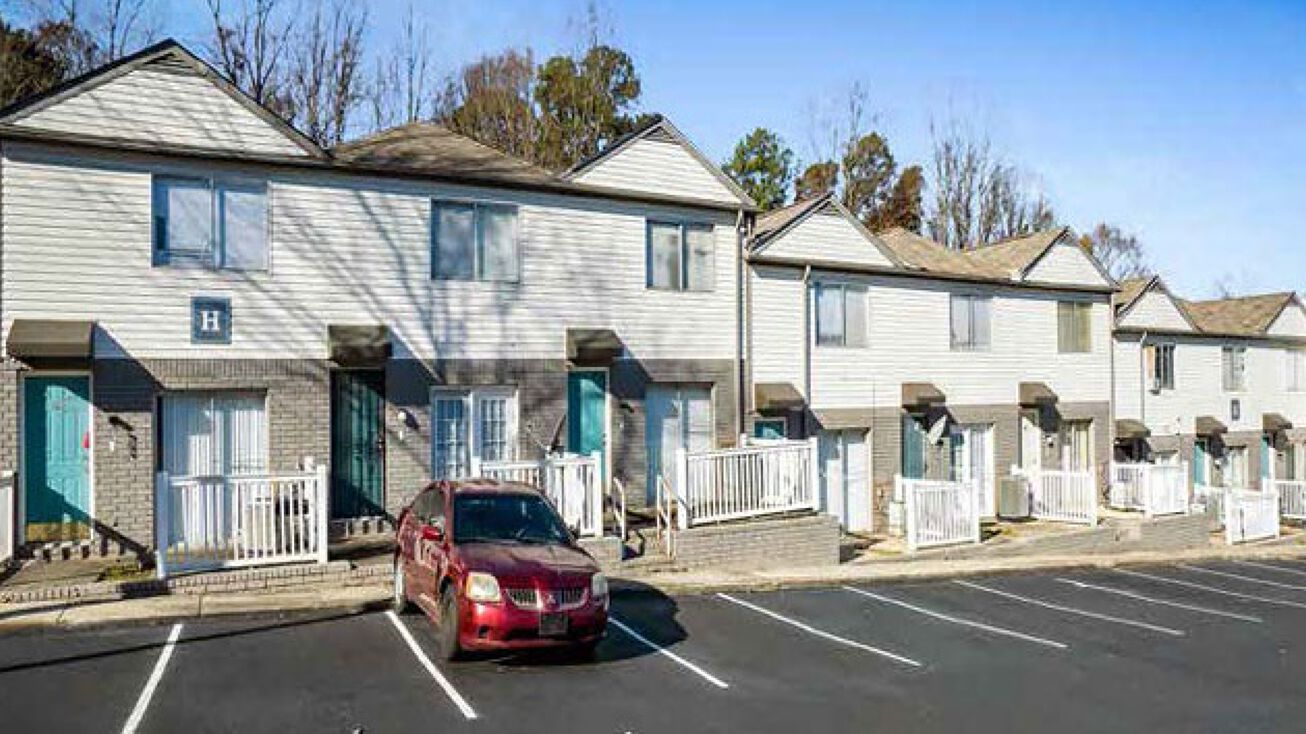 2800 Camp Creek Pkwy, Atlanta, GA 30337 Multifamily Property for Sale