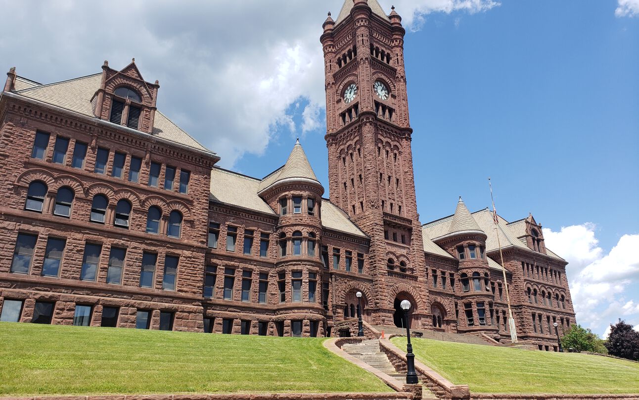 215 N 1st Ave E, Duluth, MN 55802 Mixed Use Property for Sale