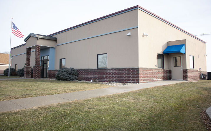 Pictures of Office property located at 2502 S 2nd St, Marshalltown, IA 50158 for comps - image #1