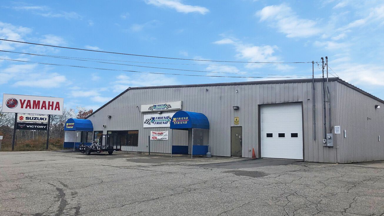 29 Stillwater Ave, Orono, ME 04473