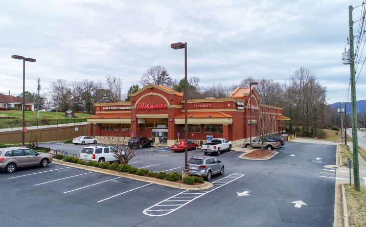 Pictures of Retail property located at 379 N Main St, Cleveland, GA 30528 for comps - image #1