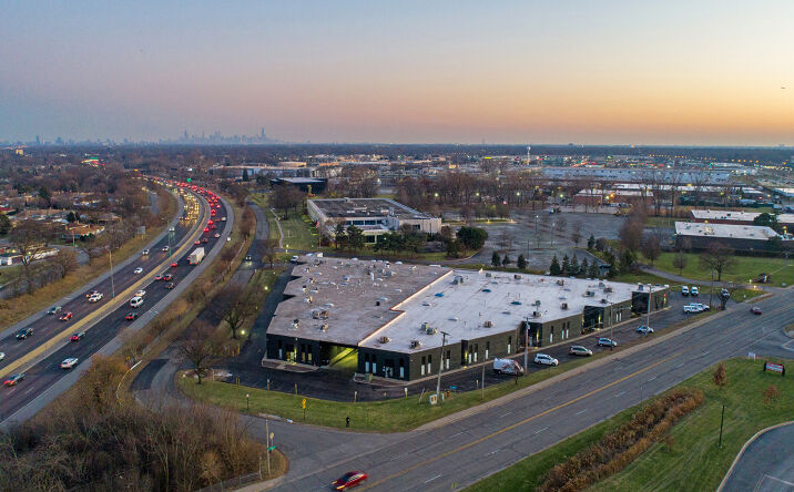 image of property at 7855 GROSS POINT RD Skokie IL 60077-2642