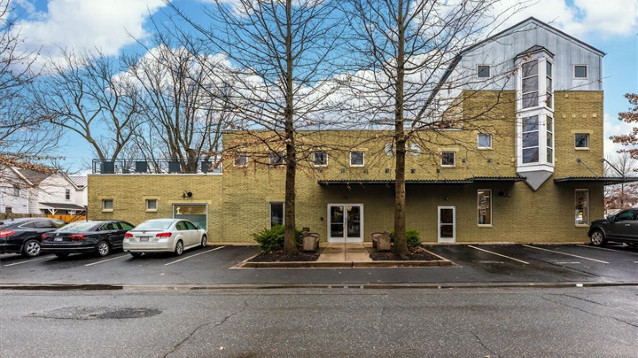 Pictures of Office property located at 605 N Bentz Street, Frederick