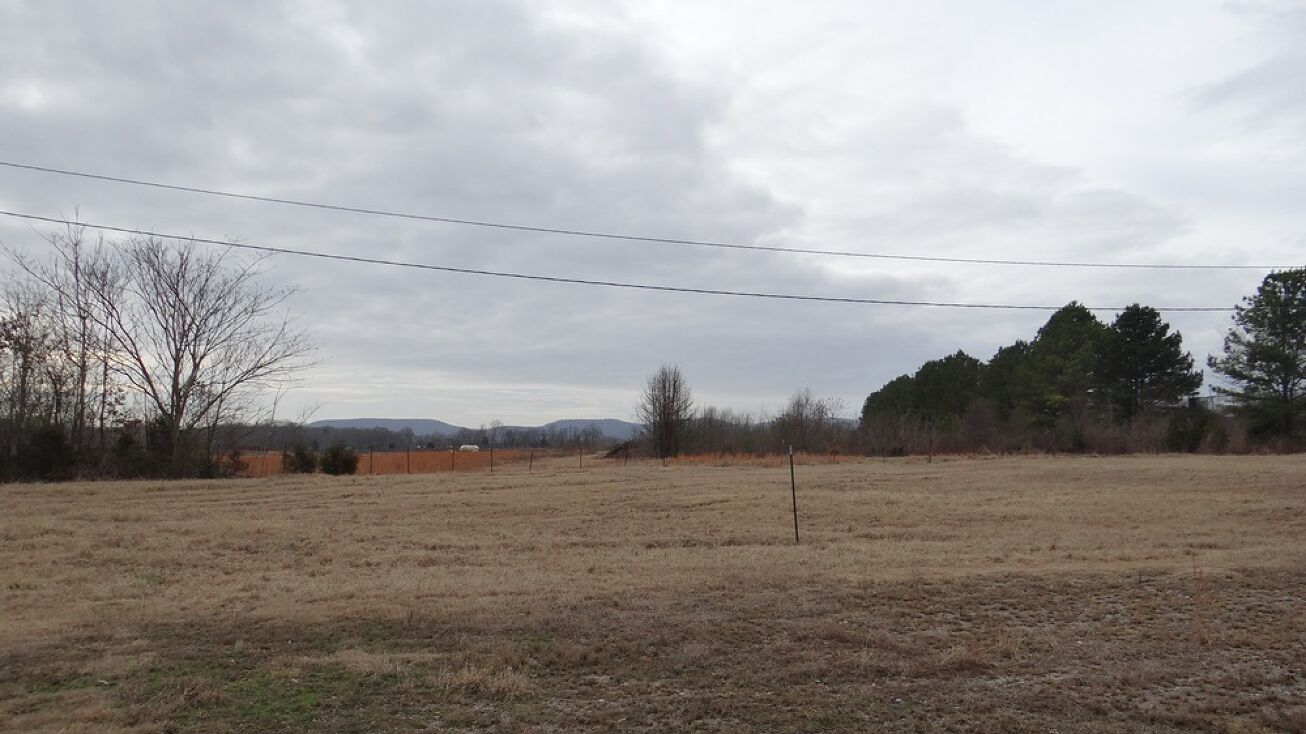 146 Hobbs Island Rd, Huntsville, AL 35803