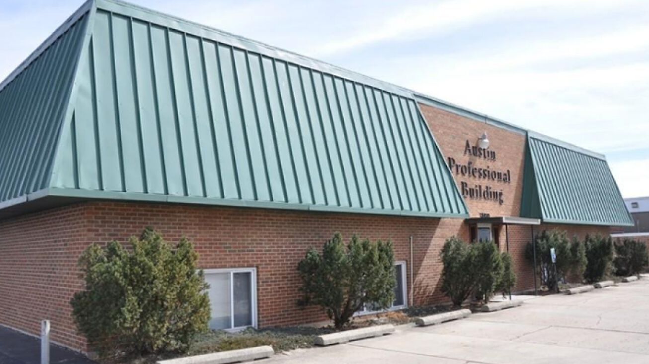 3180 N Woodford St, Decatur, IL 62526