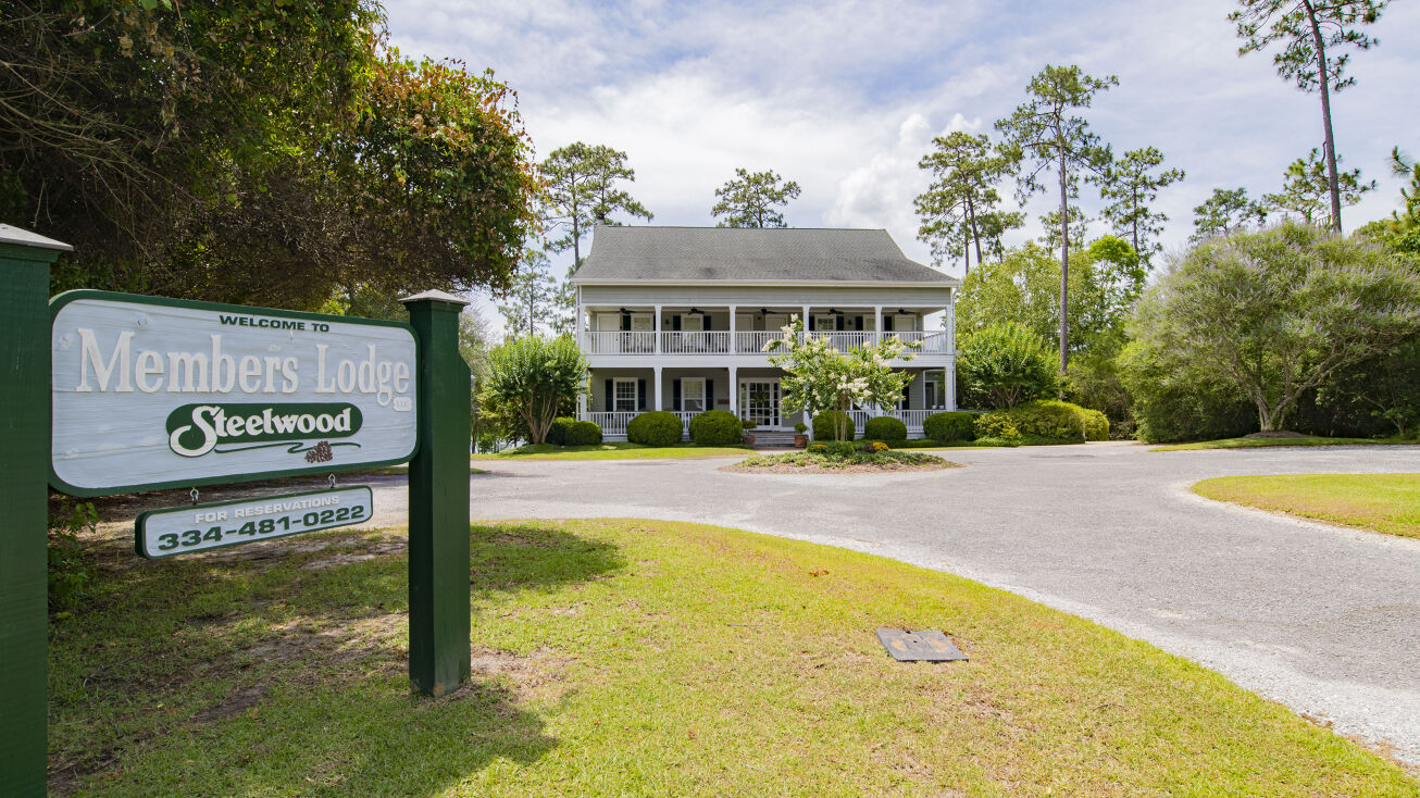 32391 Waterview Dr E, Loxley, AL 36551