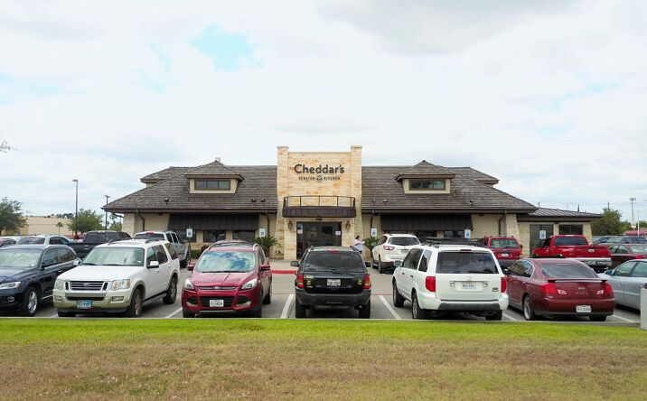 Pictures of Retail property located at 2495 North Expressway, Griffin, GA 78520 for comps - image #1