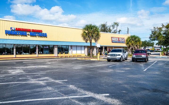 Pictures of Retail property located at 3818 S Orlando Dr, Sanford, FL 32773 for comps - image #1