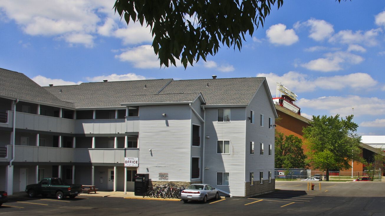 College Park, Stadium View II & Stadium View III, Dekalb, IL 60115