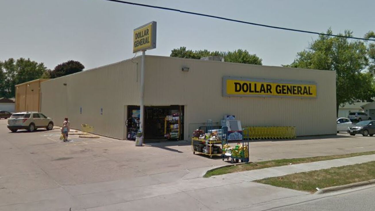 610 SW 3rd St, Aledo, IL 61231 Retail Property for Sale Dollar