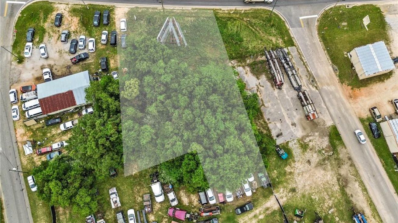 Pictures of Land property located at 0 Moffett Road, Mobile, AL 36618 for sales - image #1