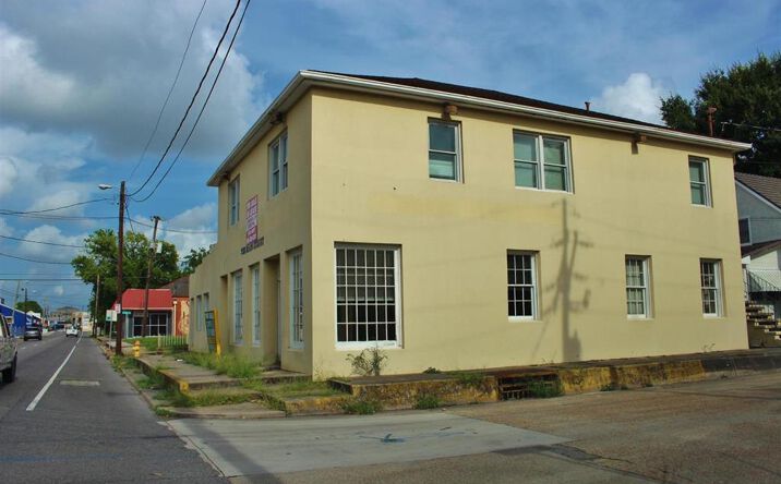 Pictures of Office property located at 7552 W Main St, Houma, LA 70360 for sales - image #1