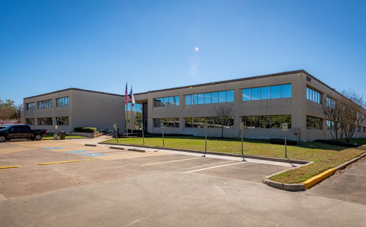Pictures of Office property located at 2222 Bay Area Blvd, Houston, TX 77058 for sales - image #1