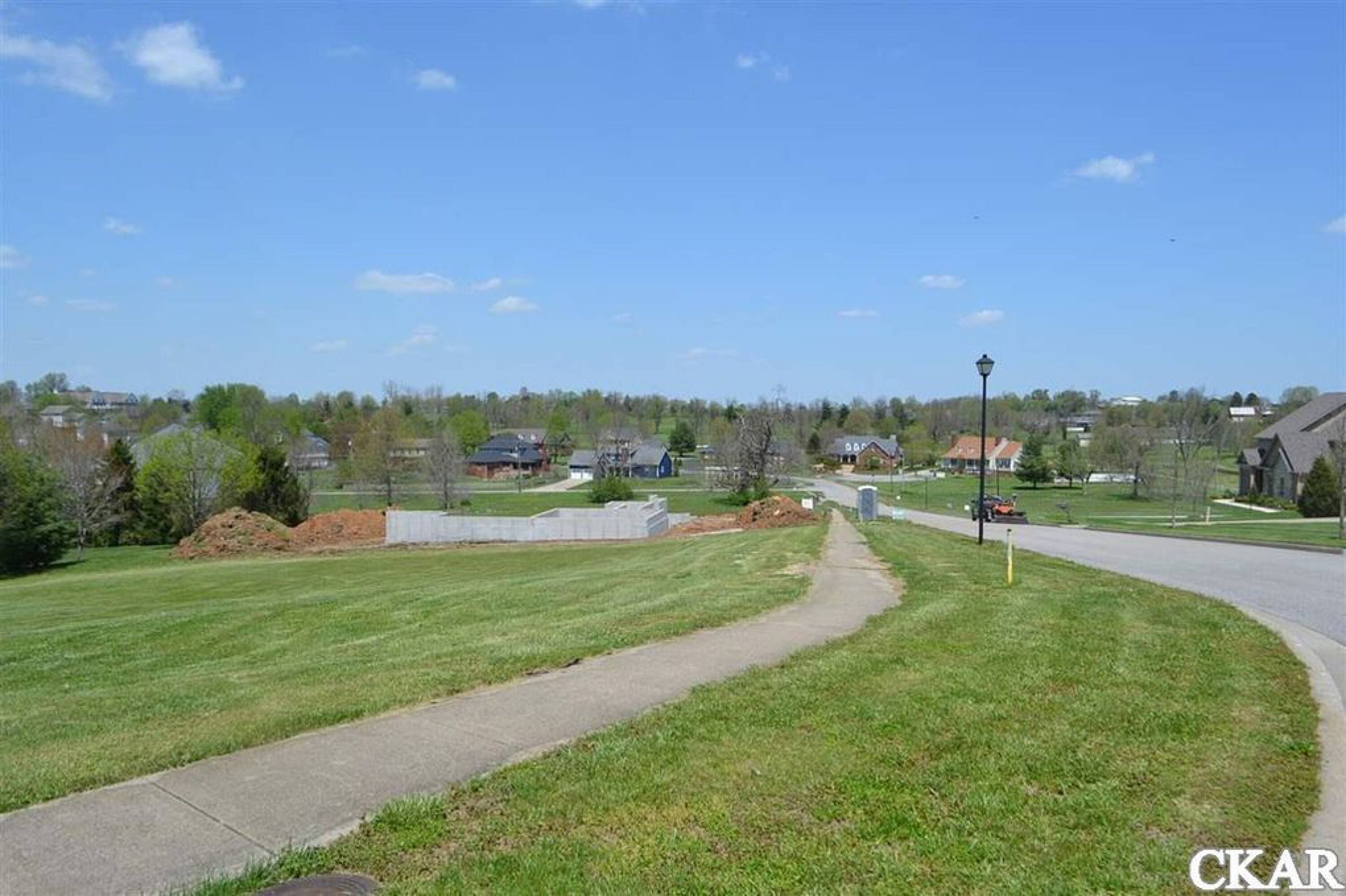 156 Colonial Way, Danville, KY 40422