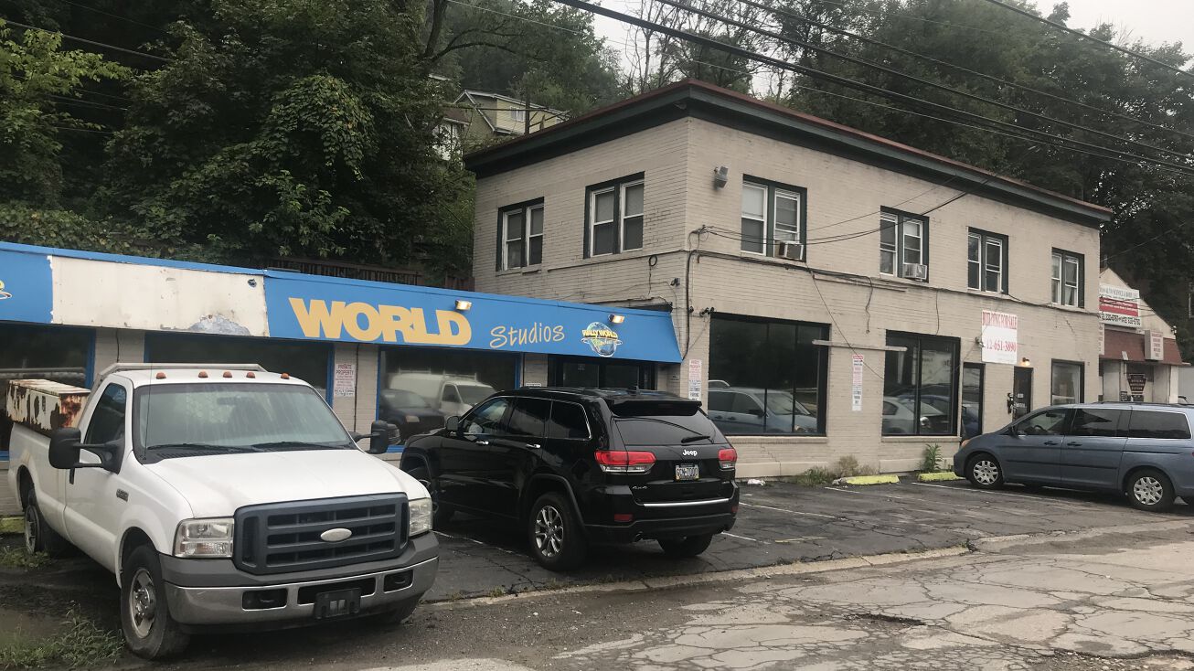 1801 Saw Mill Run Blvd, Pittsburgh, PA 15210