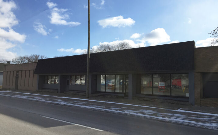 Pictures of Industrial property located at 26325-26341 8 Mile Rd, Redford, MI 48240 for sales - image #1
