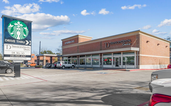 Pictures of Retail property located at 13211 Memorial Dr, Houston, TX 77079 for comps - image #1