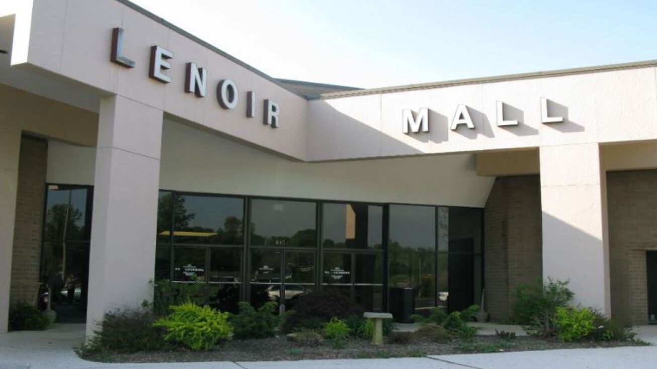 1031 Blvd SW, Lenoir, NC 28645