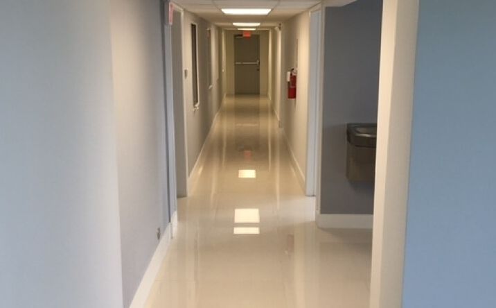 Pictures of Office property located at 17100 NE 19th Ave, North Miami Beach, FL 33162 for comps - image #1