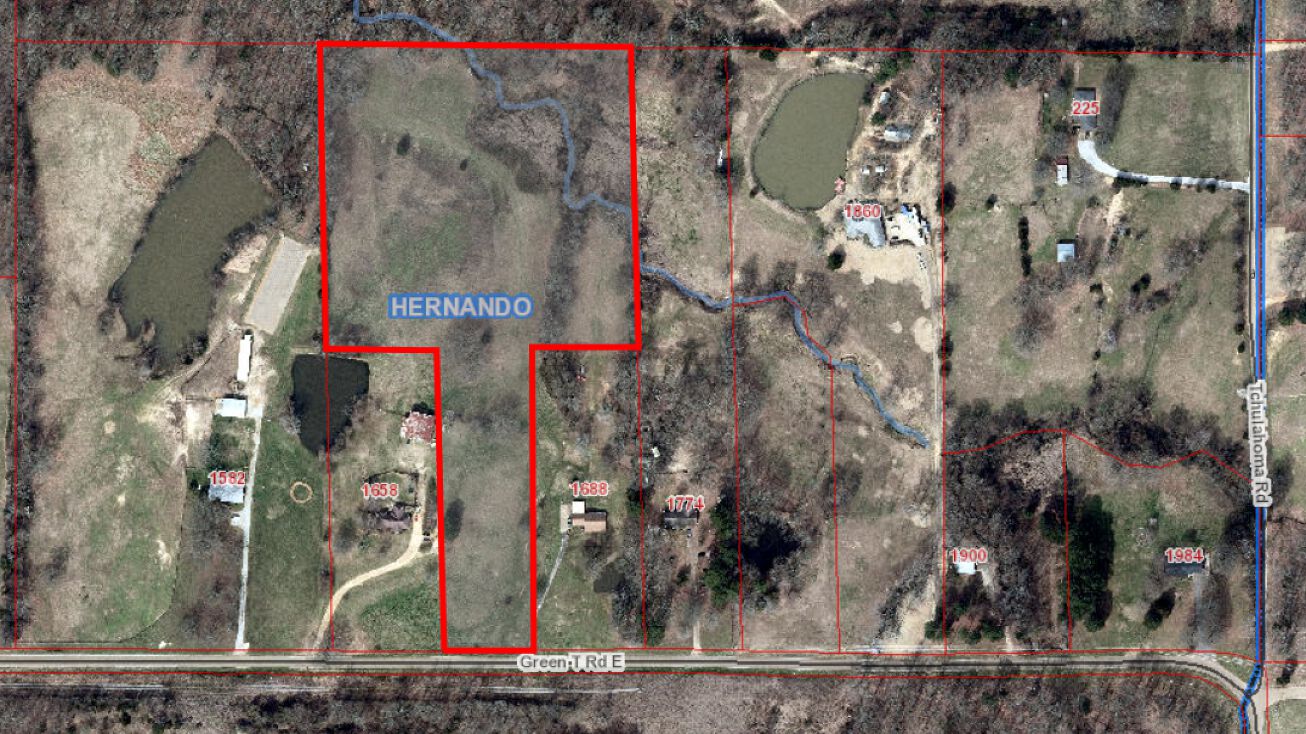 Green T Rd, Hernando, MS 38632
