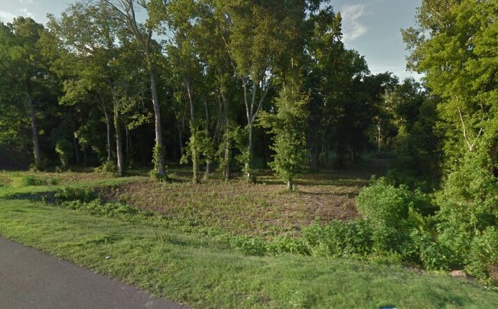 Pictures of Land property located at 7145 Burbank Dr, Baton Rouge, LA 70820 for sales - image #1