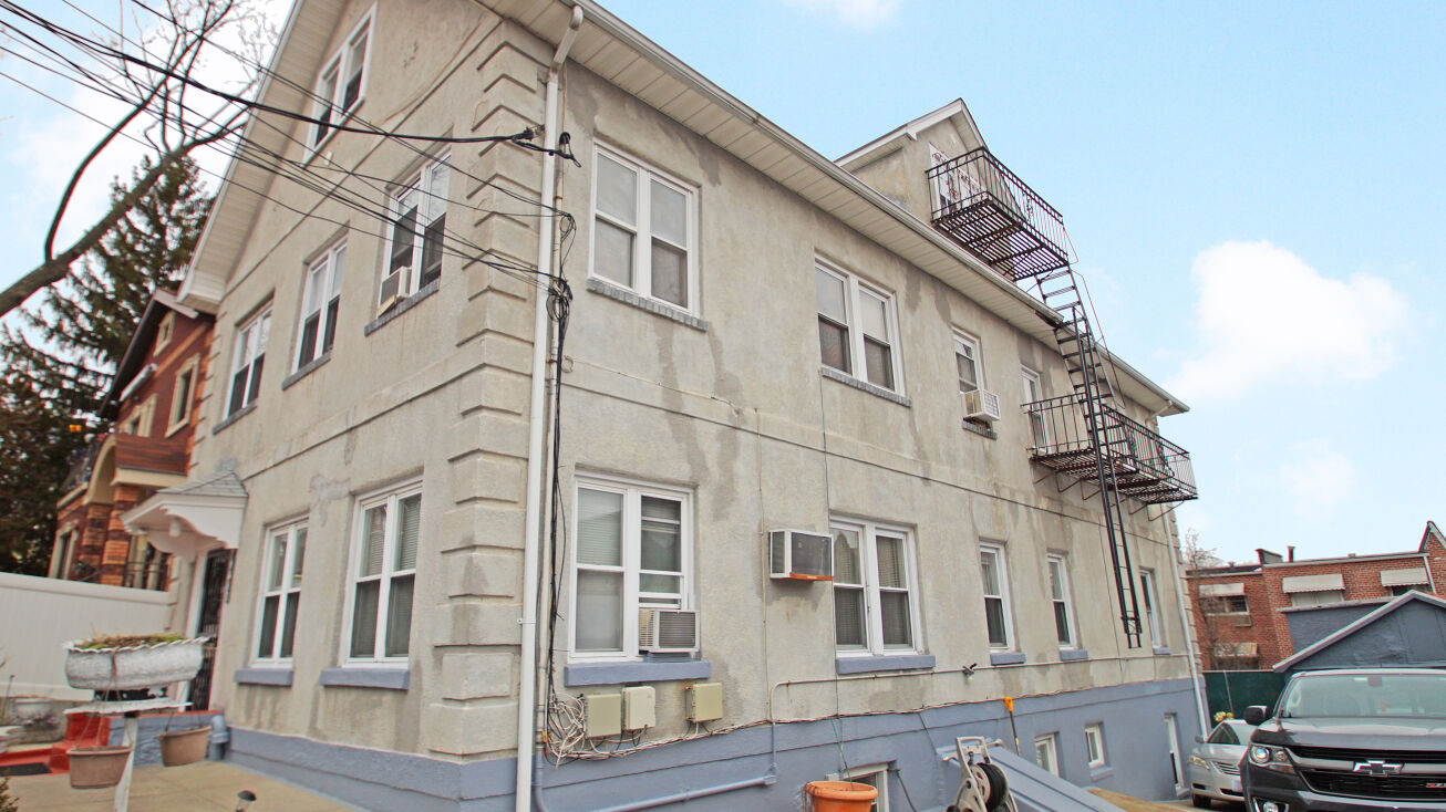 4612 Murdock Avenue, Bronx, NY 10466